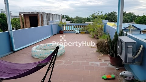 ផ្ទះលក់ក្នុងក្រុងកំពត/House for sale in Kampot City.