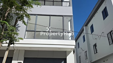 📍ផ្ទះអាជីវកម្មតំបន់ចំការដូង