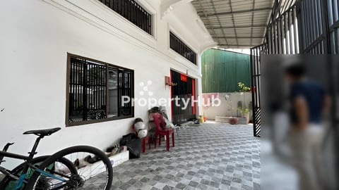 🏘 ផ្ទះ2ល្វែង នៅជិតផ្សារប៉េសេ (បឹងទំពុន) ត្រូវការលក់បន្ទាន់ខ្លាំង