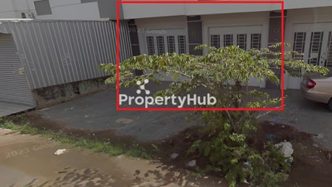 ផ្ទះលក់ ២ ផ្ទះជាប់គ្នា ផ្លូវប៉េតុង១០ម៉ែត្រ (៨៣៥០០$ ផ្ទះ១)