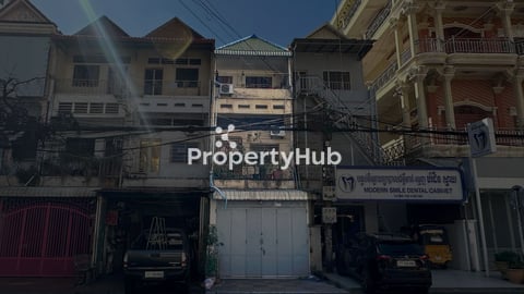 Prime Commercial Shophouse for Sale in BKK3 on Street 310