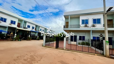 ផ្ទះកែងសម្រាប់ជួលអាចបើកជាហាងបាយ ហាងកាហ្វេក៏បាន