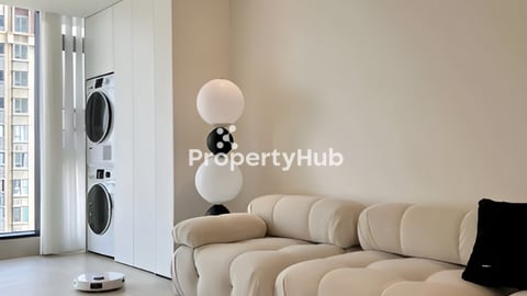 Time Square 7 - TK Avenue