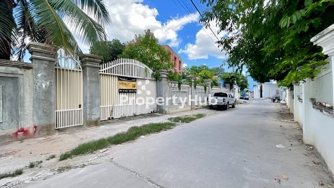 🏘 ដី នៅជិតរង្វង់មូលតាខ្មៅ ក្រុងតាខ្មៅ ត្រូវការលក់បន្ទាន់ខ្លាំង​