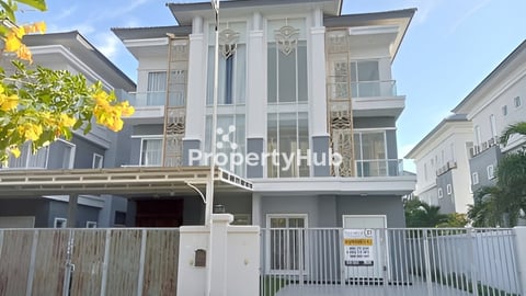 វីឡាភ្លោះ បុរីវ៉ារីណា  ក្នុង​​ ខណ្ឌ សែនសុខ