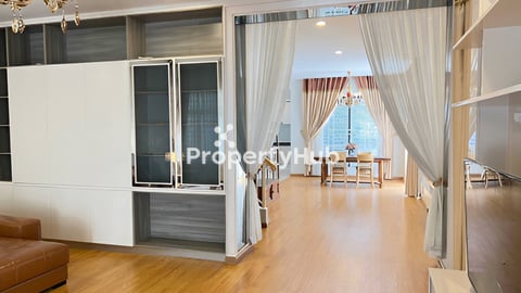 វីឡាភ្លោះសម្រាប់លក់នៅក្នុង បុរីប៉េងហួតបឹងស្នោរគំរោង១០