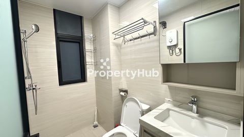 Corner 2 Bedrooms for rent monthly near Beoung Trobek High School