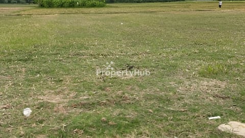 ដីលក់នៅក្រុងអរិយក្សត្រ​ ជិតផ្សារព្រែកលួង- Land for Sale (Negotiable)