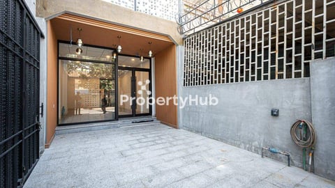 Commercial Space for Rent in Prime BKK1 