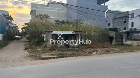 ដីសម្រាប់សង់ឃ្លាំងជួល