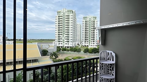 One Bedroom for Rent at Parkland Condo TK