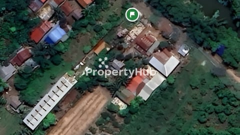 ឃ្លាំងជាប់ព្រែកសំរាប់លក់