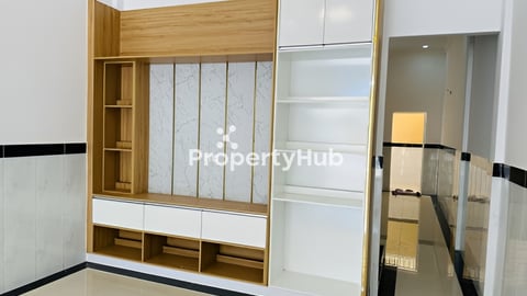 ផ្ទះអាជីវកម្មលក់