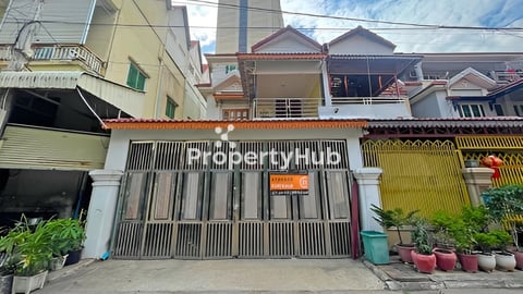 🏘 វីឡាភ្លោះ (Twin) ក្នុងបុរី ប៉េងហួតស្ទឹងមានជ័យចាស់ ត្រូវការលក់បន្ទាន់ខ្លាំង ​