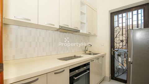 2 bedroom 750$ (Negotiate) Size:85 📍Toul Thompong