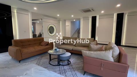 🏠វីឡាឃ្វីនសម្រាប់លក់នៅក្នុង បុរីជីបម៉ុងលែនម៉ាក៦០ម៉ែត្រ