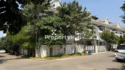 វីឡា​សម្រាប់​ជួល​ផ្ទះ12*12.2ដី15.4*21ជួល2000ចចារសំភារះពេញទាំងអស់បន្ទប់ទឹក8បន្ទប់