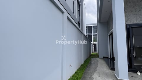 វីឡាភ្លោះ (Twin Villa) នៅក្នុងបុរី La Palm Residences (គម្រោងទី2) ខណ្ឌដង្កោ ត្រូ