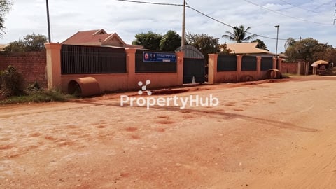 ដី​សម្រាប់​លក់​