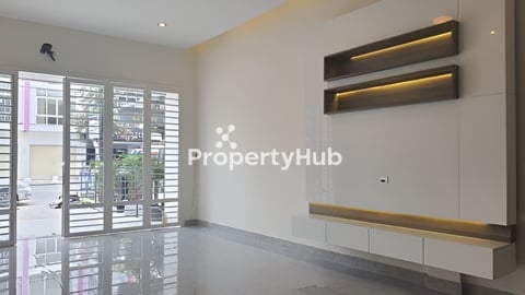 Shophouse for sale, Street Polaris, Borey Peng Hout, $425,000 negotiable .