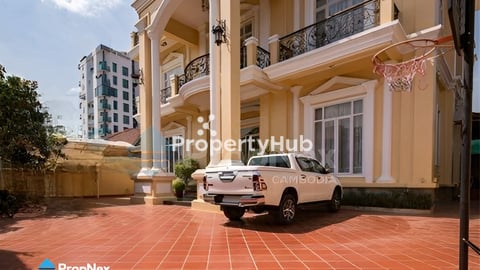 Big Villa for Rent & Sale – Tuol Kouk Area