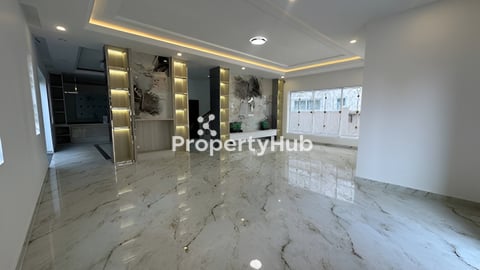 🏠វីឡាព្រីនស៍Aសម្រាប់ជួល នៅក្នុងបុរីML Tiara