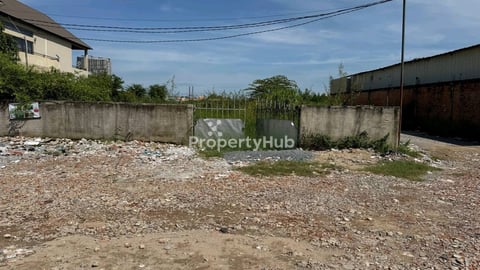 ដីលក់(20x30)នៅក្រោយផ្សារបឹងបៃតង