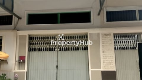 ផ្ទះលក់បន្ទាន់ ២ជាន់