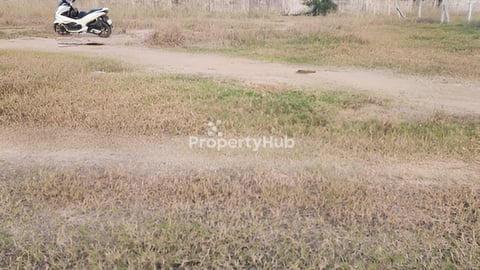 ដីលក់តម្លៃក្រោមទីផ្សារចុះពីផ្លូវជាតិលេខ 4 ប្រហែល400 ម៉ែត្រ