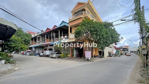🏘 ផ្ទះល្វែង (កែង) ក្នុងបុរី សូនី ត្រូវការលក់បន្ទាន់ខ្លាំង