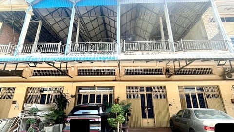 💥ផ្ទះល្វែង លក់បន្ទាន់ខ្លាំង! ម្តុំទួលសង្កែ (Code: F-00054)👉ទីតាំងជិតផ្សារបឹងសា