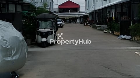 ផ្ទះលក់ក្រោមតម្លៃទីផ្សារ