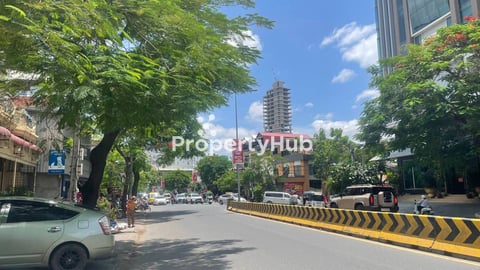 Prime Shophouse for Rent on High-Traffic Street 271