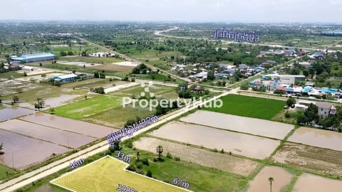 ដីលក់ជិតក្រវ៉ាត់ក្រុងទី3