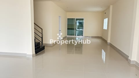 Villa លក់បន្ទាន់ បុរីម៉នដានី ផ្លូវទំនប់កប់ស្រូវ ប្លង់រឹង