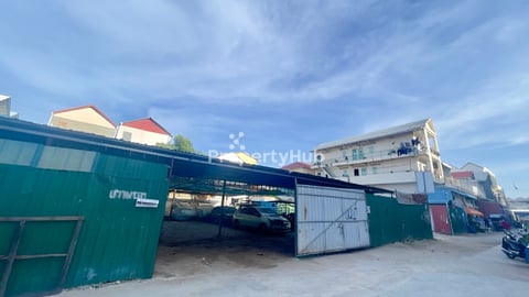 ដីទំហំល្អ ទីតាំងល្អ ត្រូវការដាក់លក់បន្ទាន់- ទីតាំង : ខណ្ឌមានជ័យ ក្បែរផ្លូវទ្រុងម