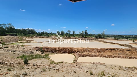 ដីលក់នៅជាប់ជើងភ្នំប្រសិទ្ធិ៍គង់ស៊ីអ៊ីម