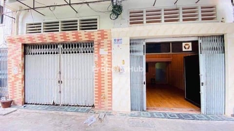 ផ្ទះ2ល្វែងសំរាប់លក់បន្ទាន់តំលៃមួយល្វែង 75000$ អាចចរចាបាន។