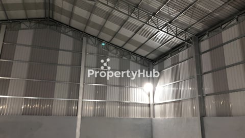 ឃ្លាំងជួលធូរៗ នៅជិត Æon2