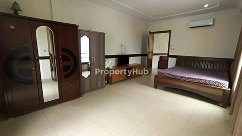 Apart for Rent Price 300 $1 bedroom 1batroom