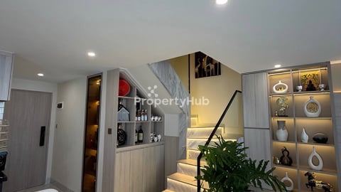 L Tower 271 condo for rent