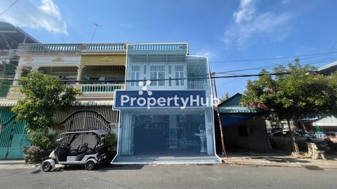 Commercial house for Sale in the heart of Russian Market