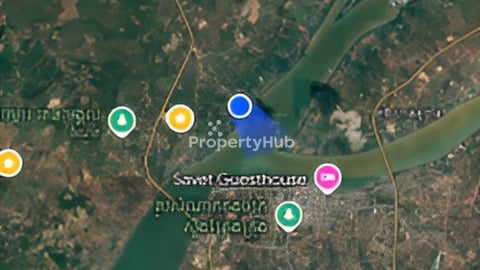 ដីជិតទន្លេប្លង់រឹងនៅស្ទឹងត្រែង