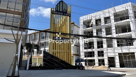 ផ្ទះអាជីវកម្មទំនើប(Shop House) លក់បន្ទាន់! នៅបុរី Golden Avenue, Mekong Land ផ្លូវ ២០១១