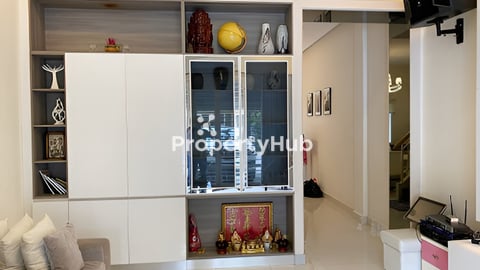 ផ្ទះអាជីវកម្ម សម្រាប់លក់ ក្នុងបុរីប៉េងហួតបឹងស្នោរ