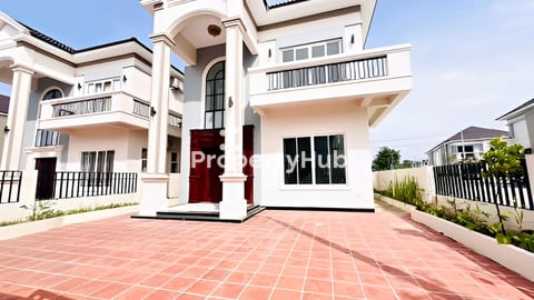 វីឡាទោលប្លង់រឹង