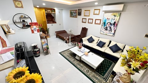 ផ្ទះវីឡាកូនកាត់លក់ក្រោមទីផ្សារ 35000$( ព្រែកលៀប)