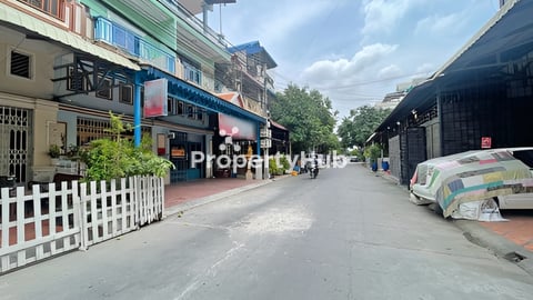 🏘 ផ្ទះល្វែង (ខាង) ក្នុងបុរី ឡាយគង់ចំការដូង​ ត្រូវការលក់បន្ទាន់ខ្លាំង