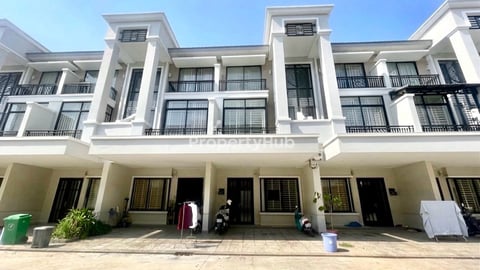 💥វីឡាកូនកាត់ លក់បន្ទាន់ខ្លាំង! បុរីប៉េង ហួត 50M ជិតAeon3 (Code: V-00015