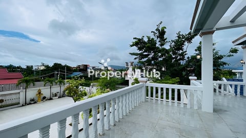 ខេត្តកំពត ផ្ទះវីឡាលក់ក្រុង តម្លៃល្អ ទីតាំងស្ថិតនៅតំបន់បែបអភិជន ផ្លូវរដ្ឋធំទូលាយ សុខសុវត្ថិភាព